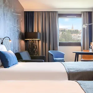 Mercure Castle Hill Hotel