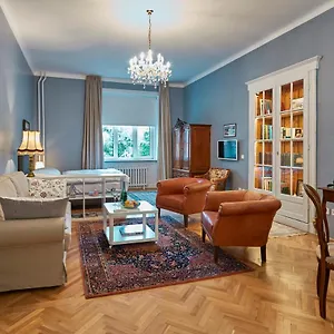 Schieszl 1 Budapest