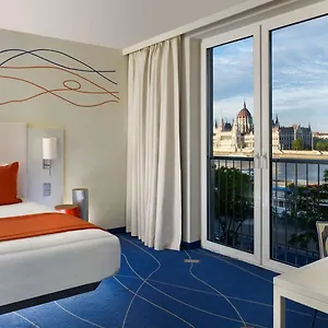 Park Plaza Hotel