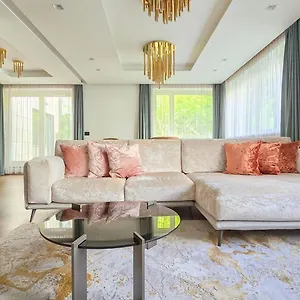 Sun Hill Luxury Apartament