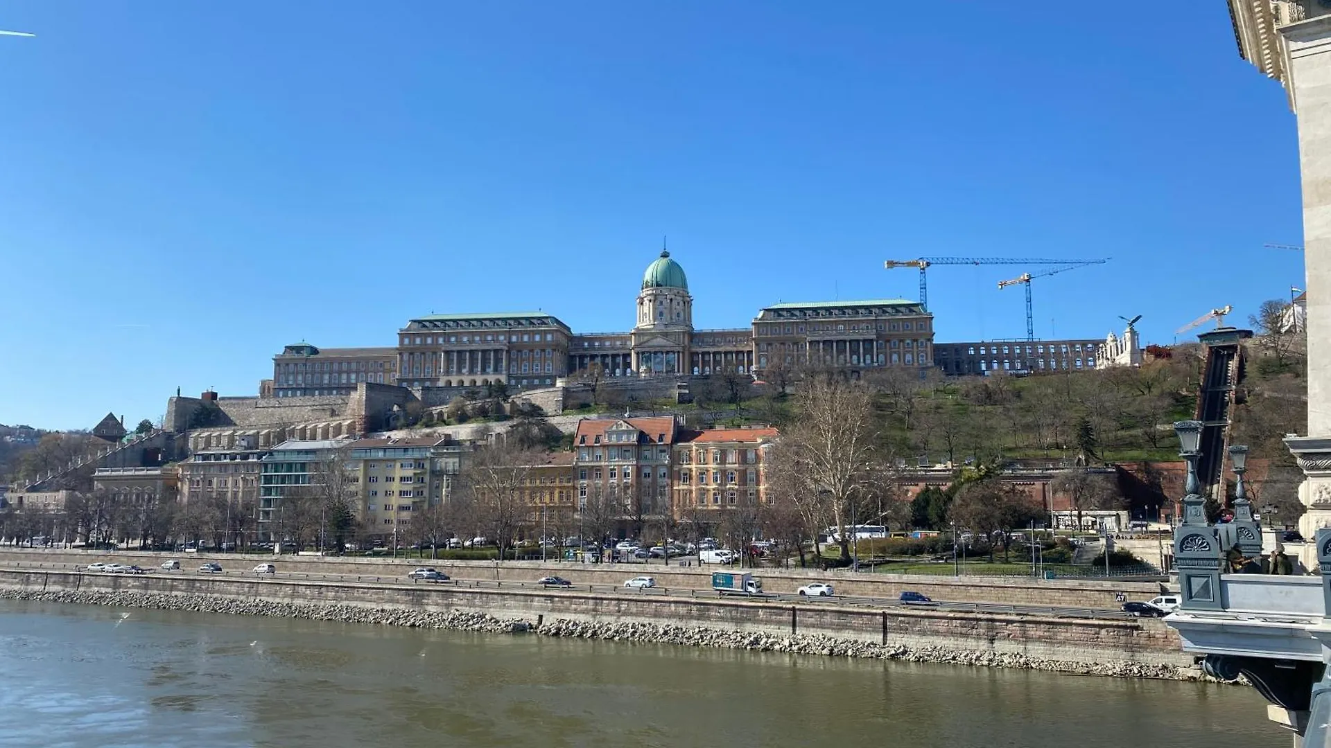 Apartment Chain Bridge Apartman Budapest