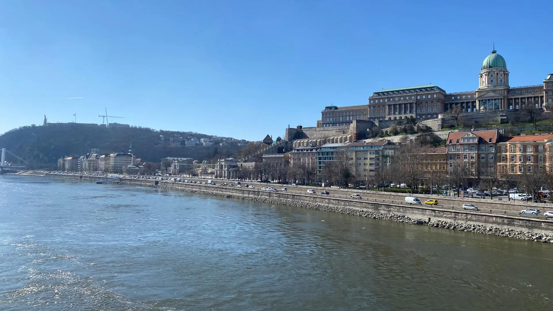 Chain Bridge Apartman Budapest