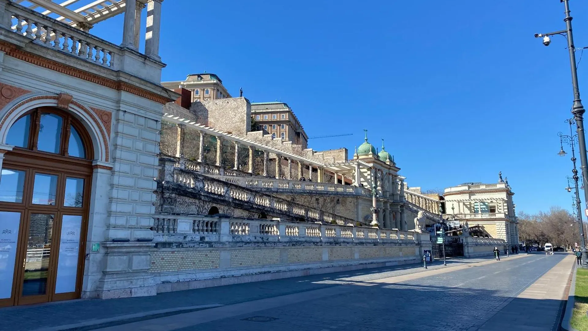 Apartment Chain Bridge Apartman Budapest